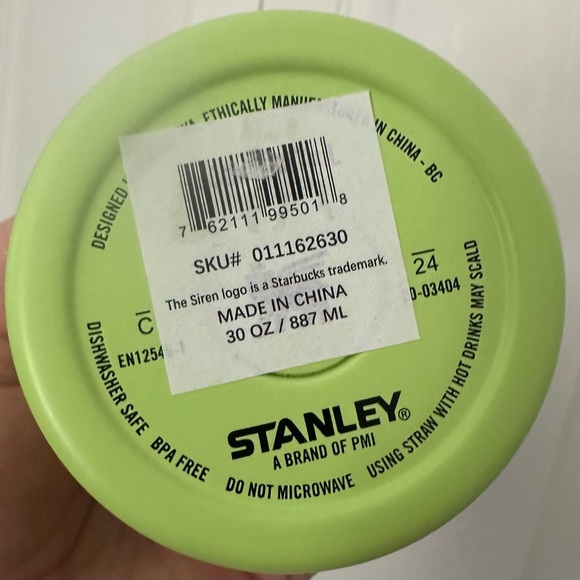Stanley X Starbucks 30oz Latam/Mexico Spring 2025
Lime Green - Picture 6 of 6